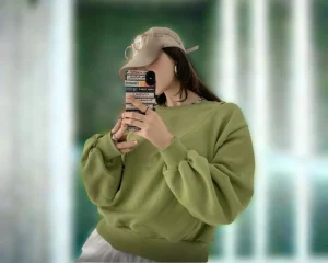 Cold-Shoulder Sweatshirt — A soft crew-neck sweatshirt with cut-out shoulders and a V-detail at the neck. Chest 27–42 in